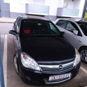 Vrlo povoljno Opel Astra H Sedan 1.6.i 80 kw 2008. godište