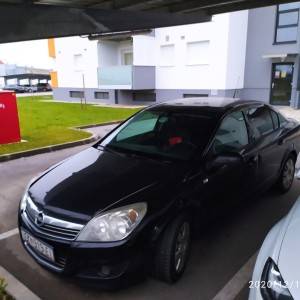 Vrlo povoljno Opel Astra H Sedan 1.6.i 80 kw 2008. godište