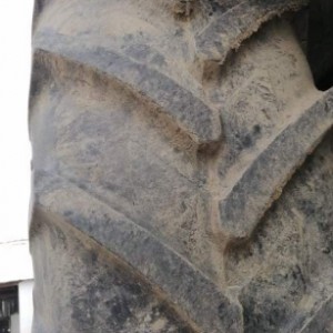 Gume 20.8r38 ili 520/85 r38