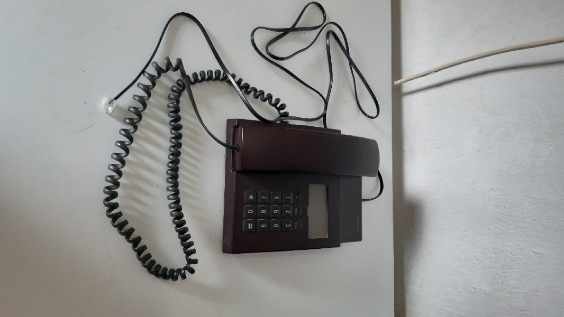 Prodajem fiksni  telefon