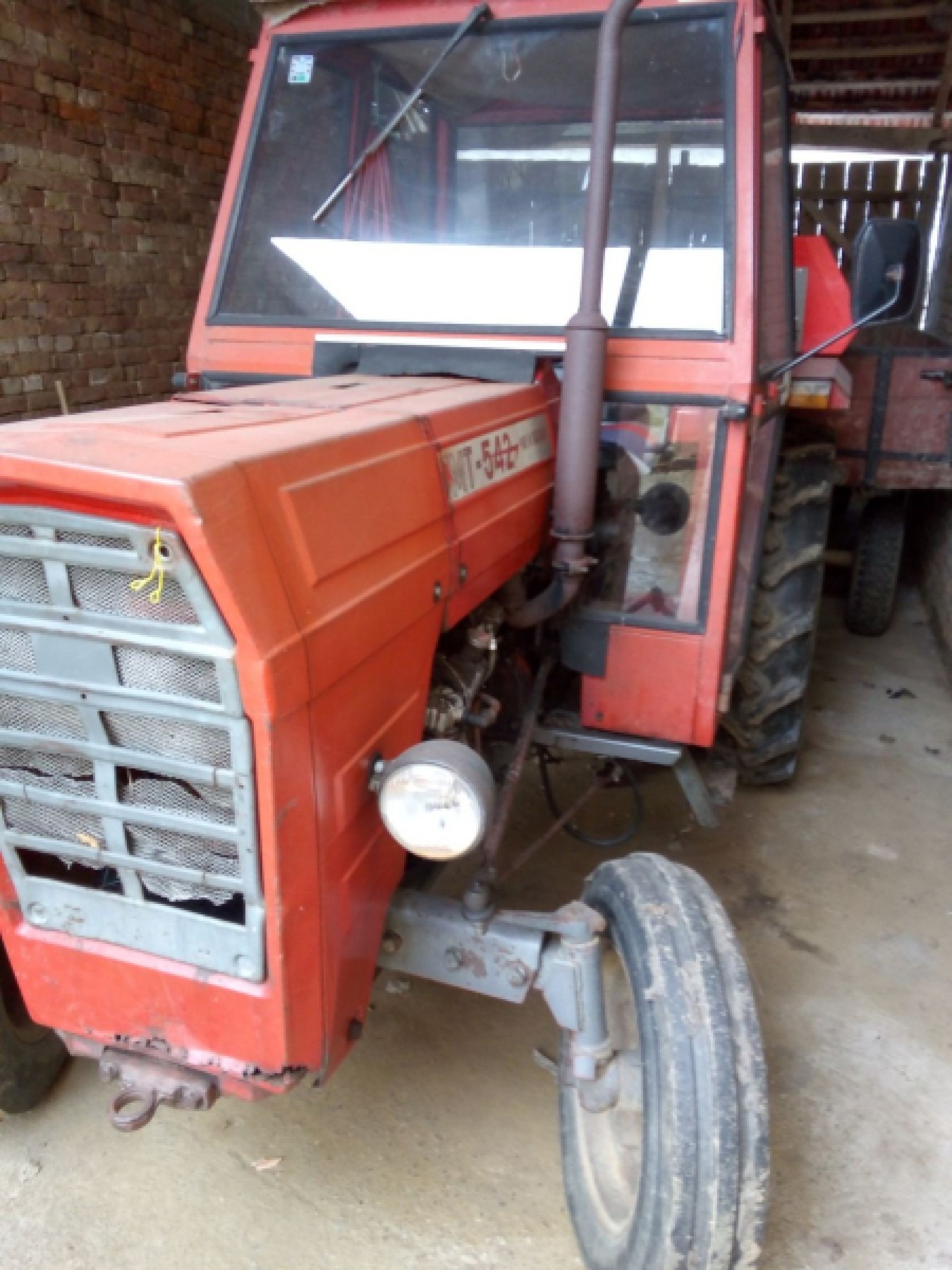 Prodajem traktor IMT 542