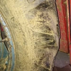 Zadnje gume za IMT 533/539 11,2-28