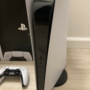 Sony PlayStation PS5 Console Disc Edition = 400EUR