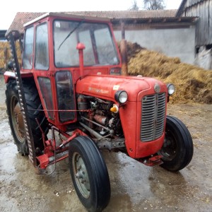 Traktor Imt