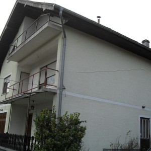 Obiteljska kuća