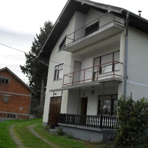 Obiteljska kuća
