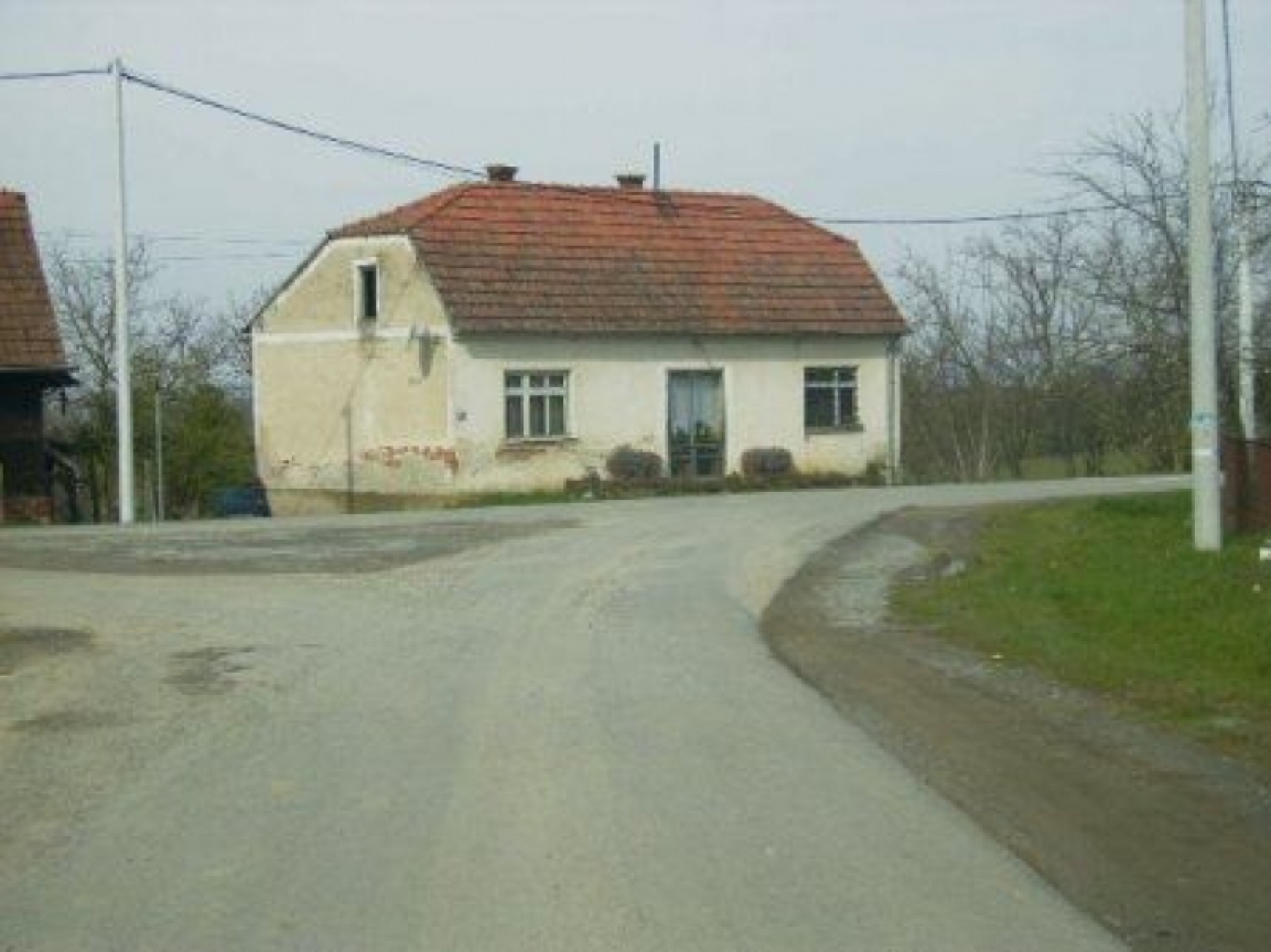 Kuća sa okućnicom, Vrtlinska