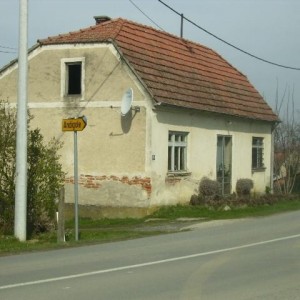 Kuća sa okućnicom, Vrtlinska
