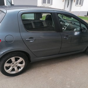 Prodajem peugeot307 2007 diezel, reg do 16.01.2021