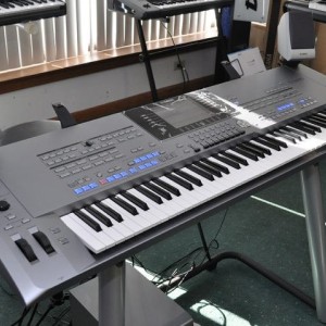 Yamaha PSR SX900, Korg Pa4X 76, Roland JUNO +1 825 994-3253
