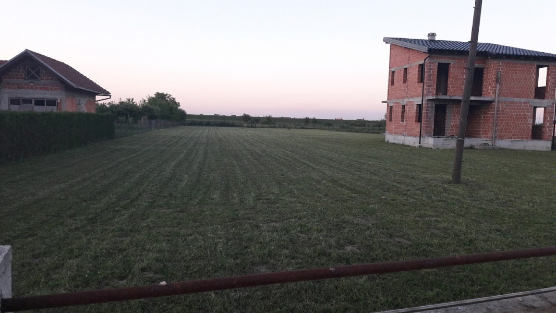 građ.zemlj. 1420 m2, Lukavec-blizina Odra i Donja Lomnica, 65000 eur