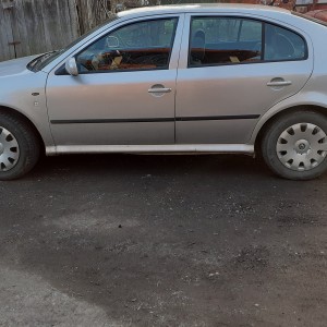 Prodajem auto