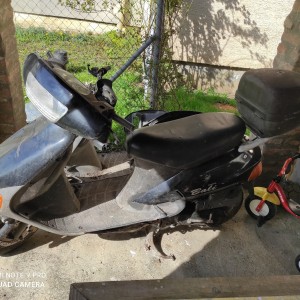 Dvije Honde Bali za djelove
