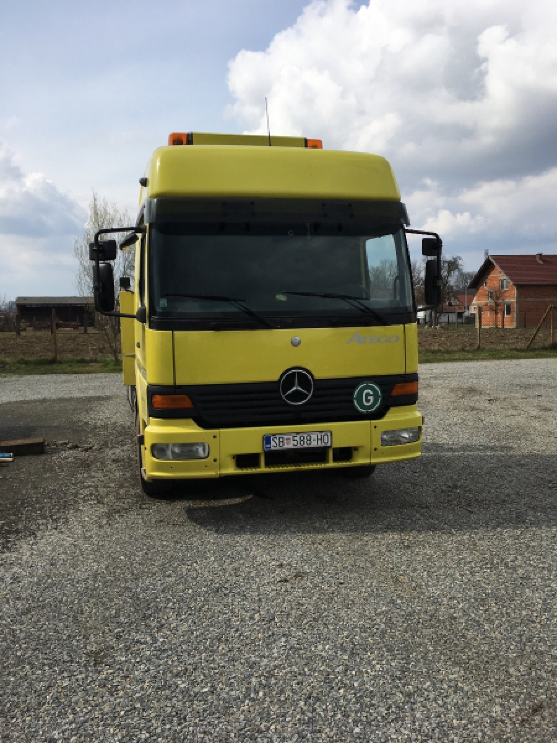 Mercedes ATEGO 1228 vučna