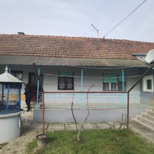 Prodajem kucu