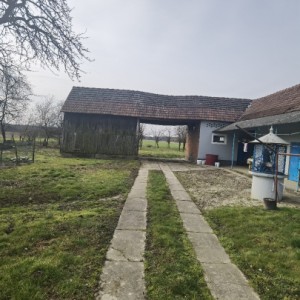 Prodajem kucu
