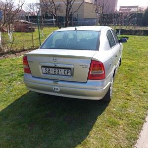 Opel astra