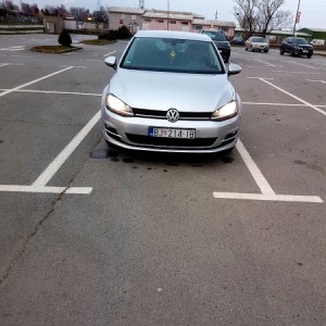GOLF VII