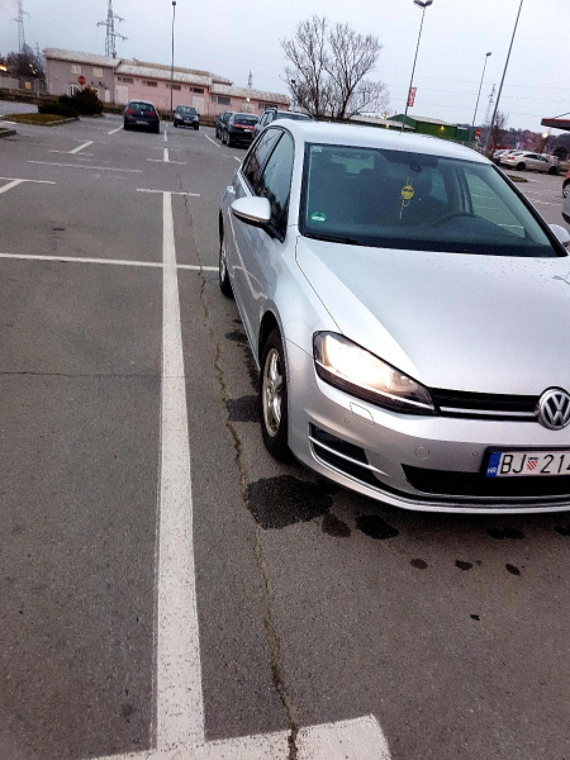 GOLF VII