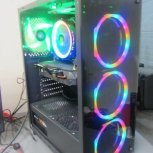 Gaming pc + monitor