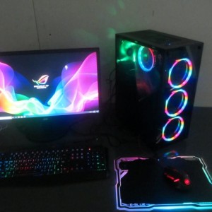 Gaming pc + monitor