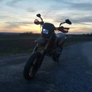 Hyosung 125