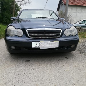 Prodajem Mercedes Benz c200 classic
