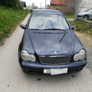 Prodajem Mercedes Benz c200 classic
