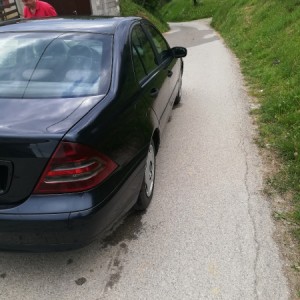 Prodajem Mercedes Benz c200 classic