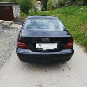 Prodajem Mercedes Benz c200 classic
