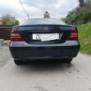 Prodajem Mercedes Benz c200 classic