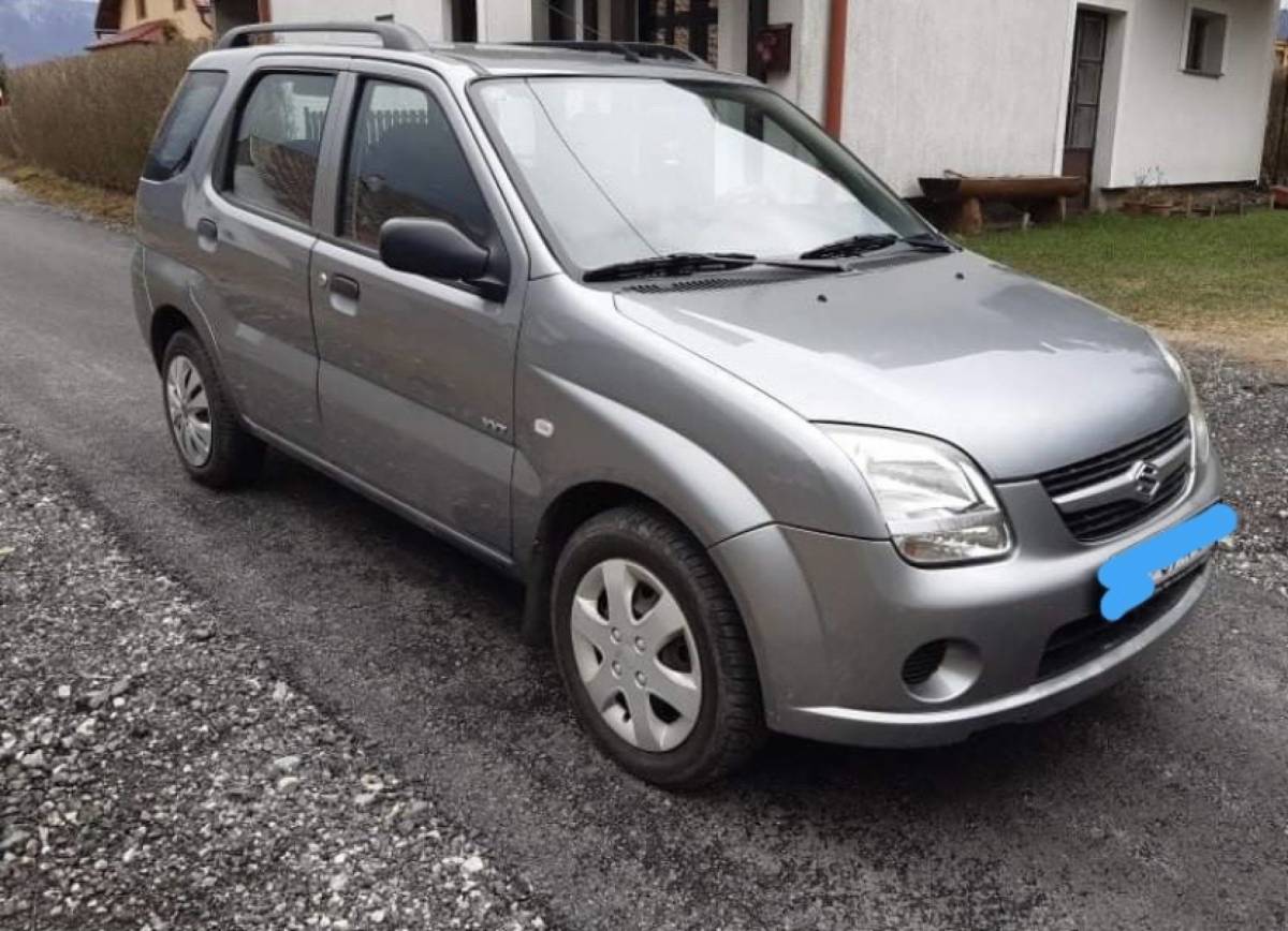 Suzuki Ignis 4x4 POVOLJNO!!!