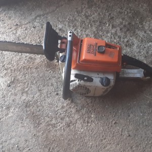 Prodajem 2 motorke i 1 flaksericu