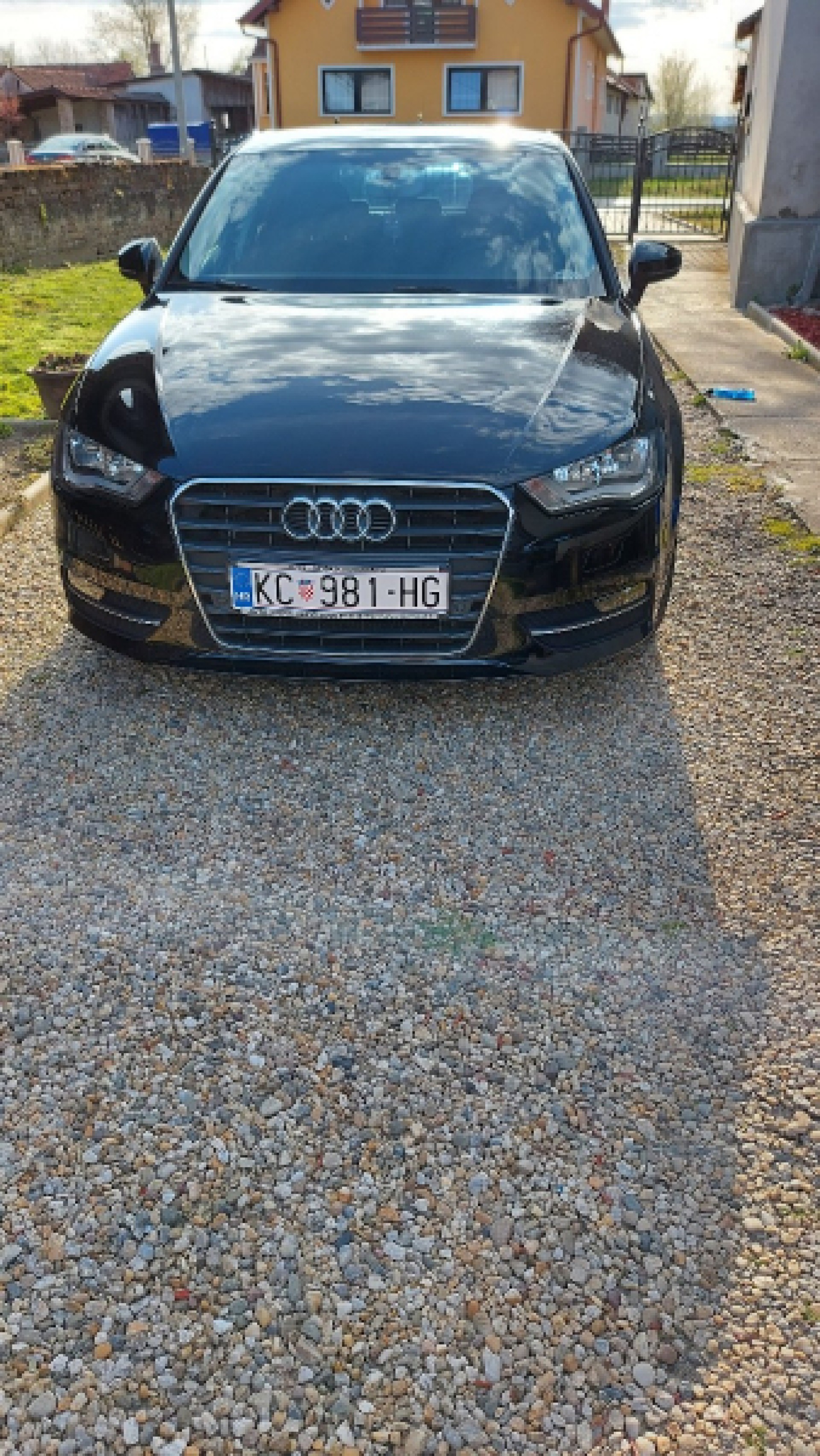 Prodajem auto