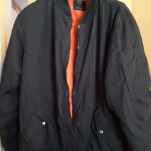 JAKNA MUSKA BERSHKA XL