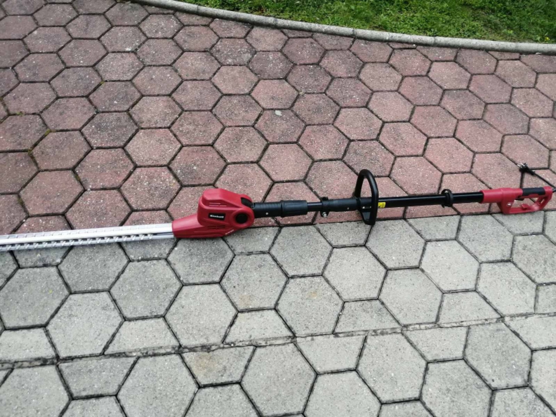 Teleskopske električne škare za živicu &#x201C;Einhell GC-HH 5047&#x201D;