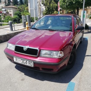 Octavia 1.6 LX sa plinom