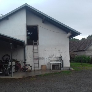 KUćA NA PRODAJU