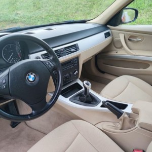 BMW E90 LCI serija 3 320d 2010.g. REG 05/2022