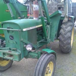 John DEERE 2030 sa utovarivacem