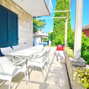 Kuća 120m2 s okućnicom, pogledom na more, 3 sobe, 3 kupaonice