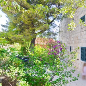 Kuća 120m2 s okućnicom, pogledom na more, 3 sobe, 3 kupaonice