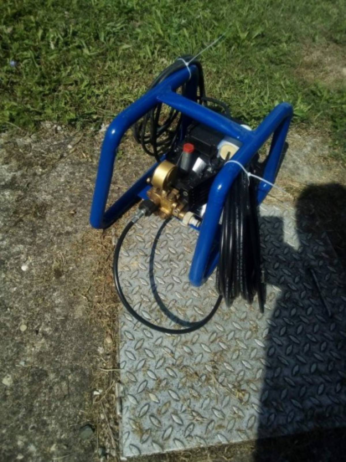 Pumpa za odštopavanje odvoda i kanalizacija