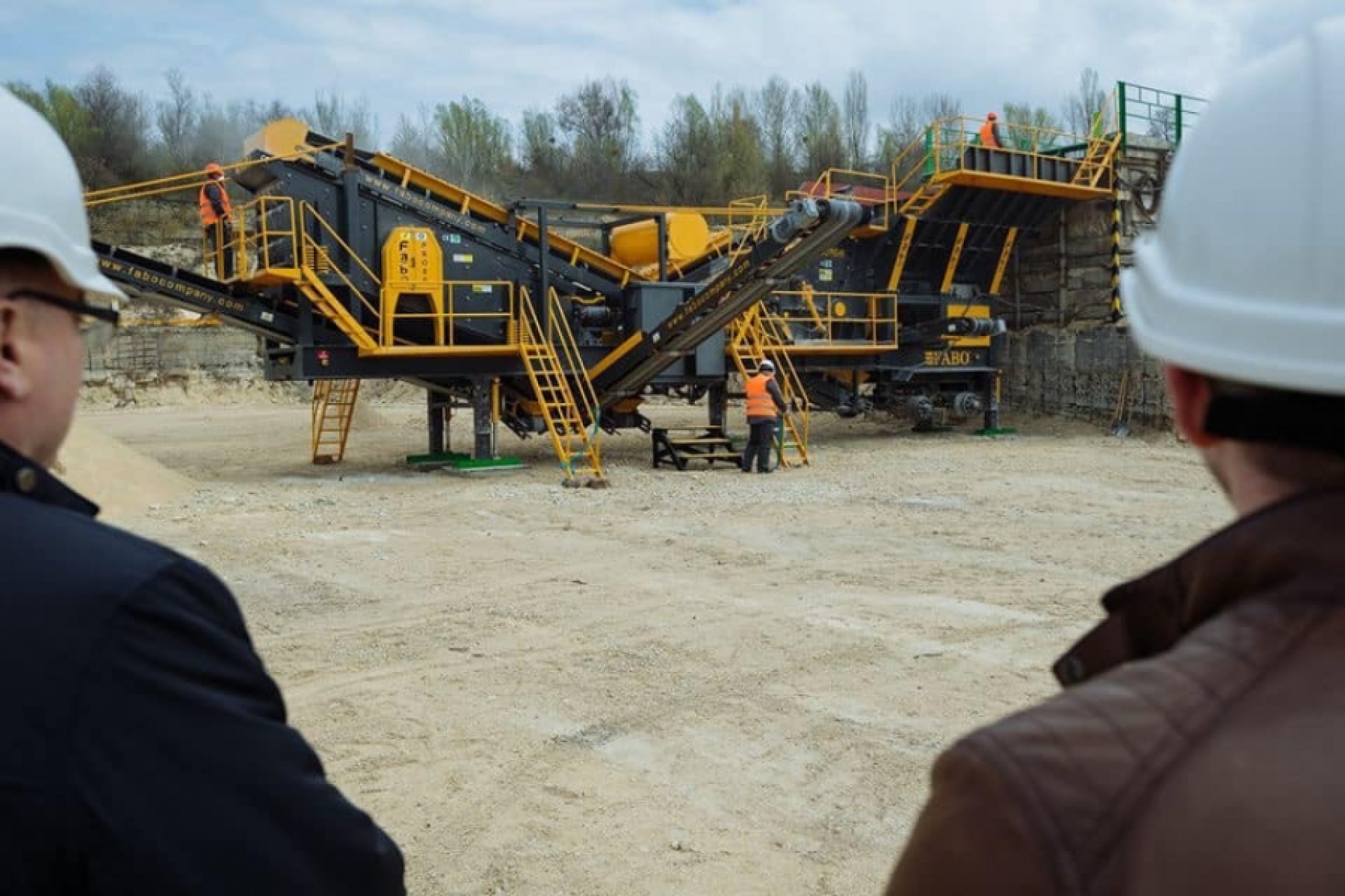 FABO PRO Serije od 70 do 180 T/S Mobilne drobilice-separacije
