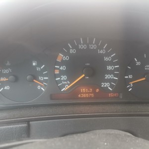 MERCEDES E290