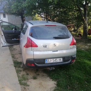 Prodajem automobil Peugeot 3008 1,6HDI
