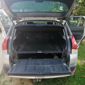 Prodajem automobil Peugeot 3008 1,6HDI