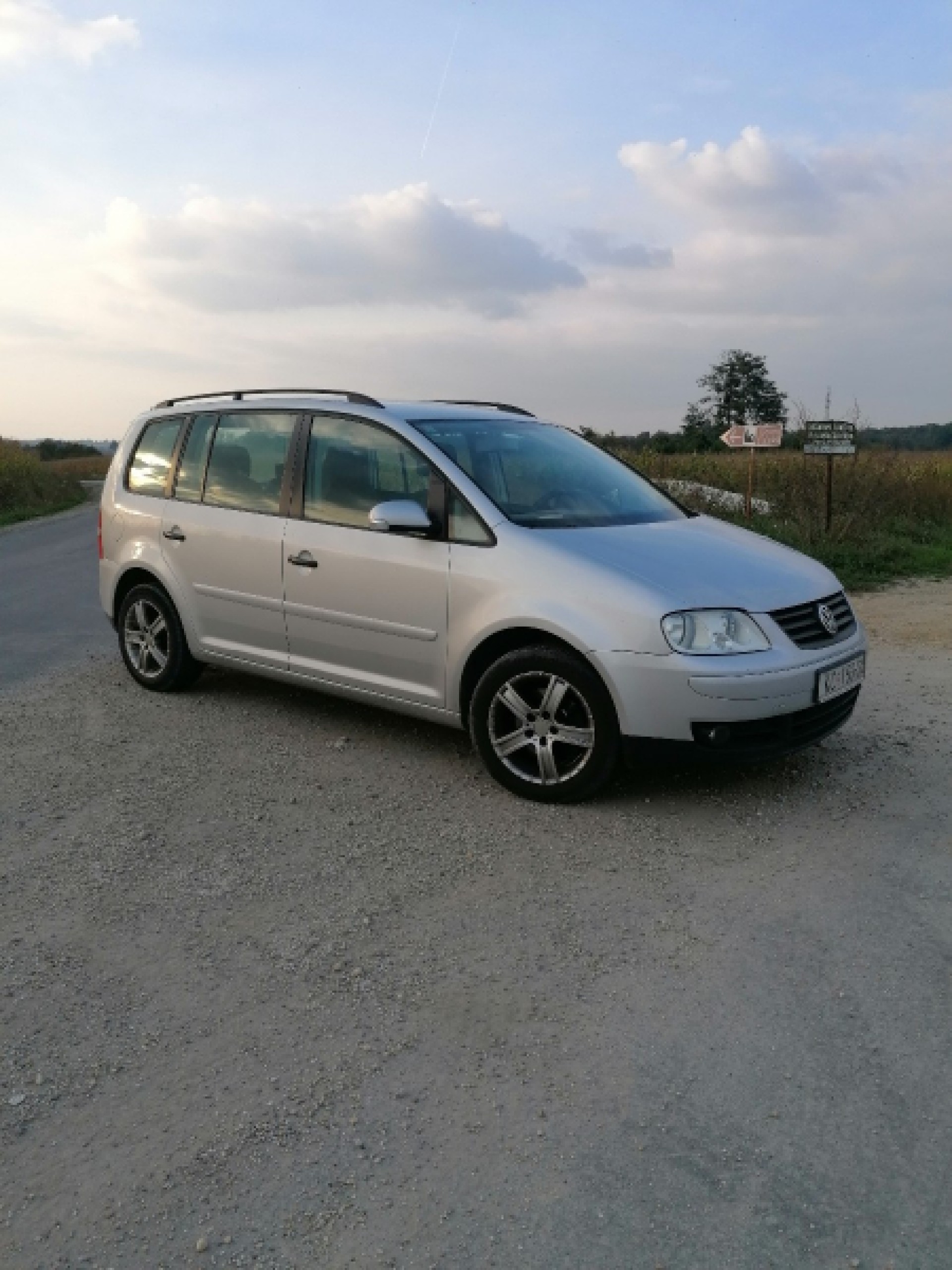 Vw touran 1.9 tdi Akcija zimski set kotača gratis