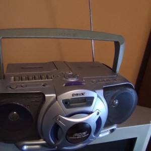 televizor sony i kazetofon