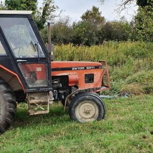 ZETOR  5211
